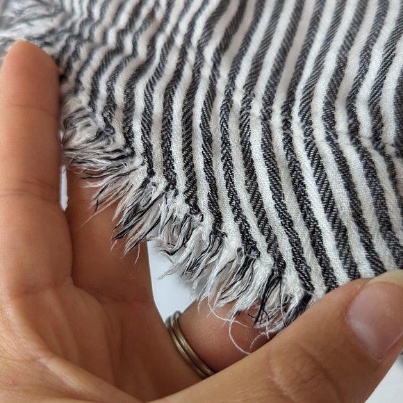 Anthropologie Cloth & Stone Pinstripe Button Down Size Extra Small - Picture 4 of 12